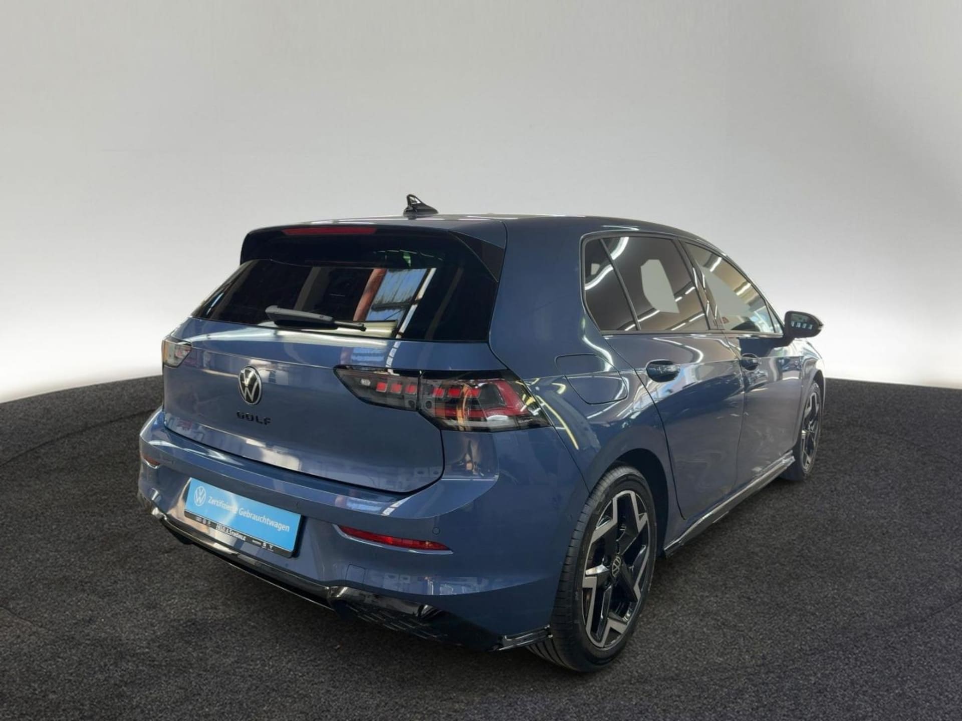 Volkswagen Golf R-Line