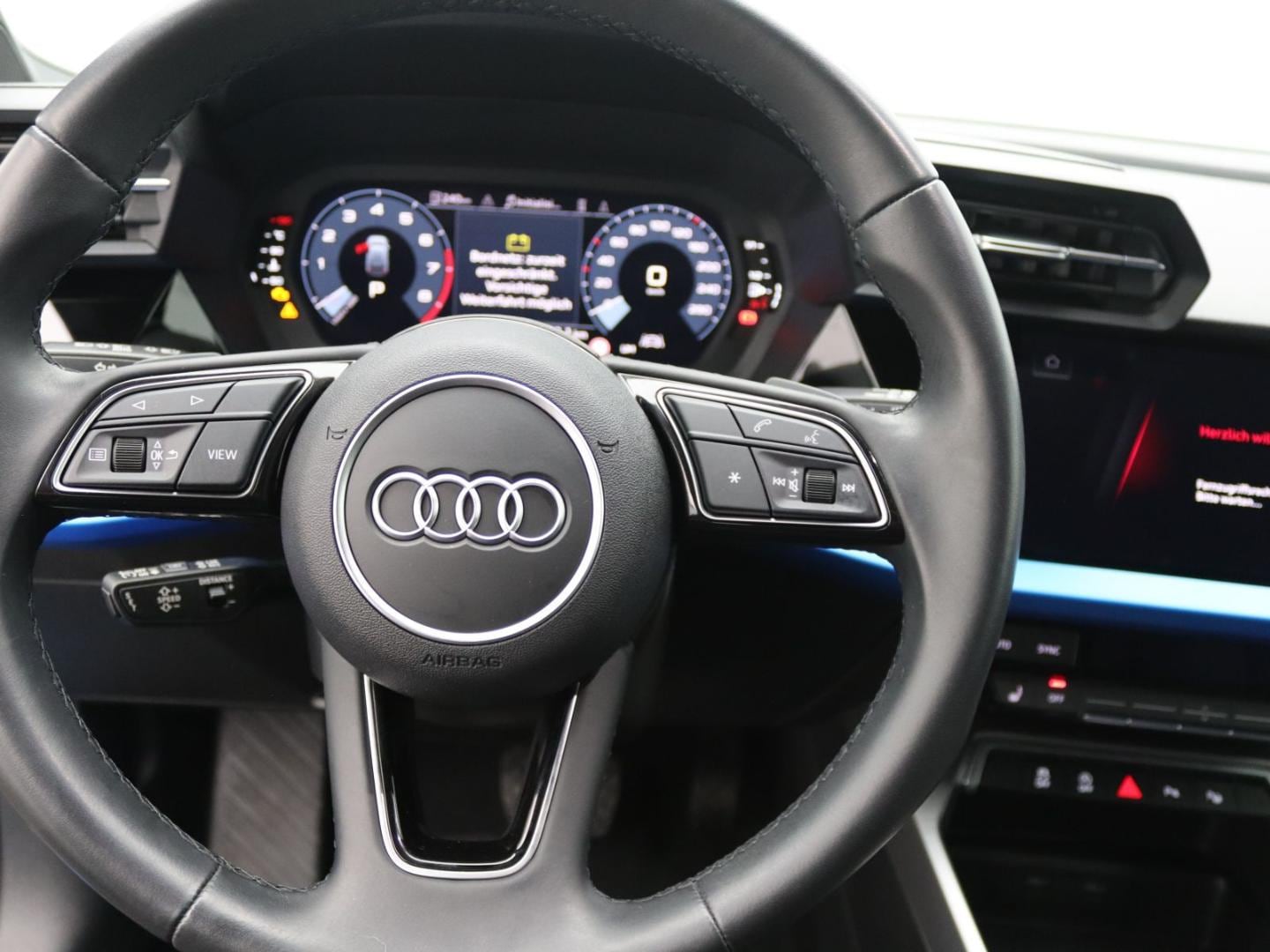 Bild über Audi A3 Sportback S line 35 TFSI S tronic - für weitere Informationen kontaktieren Sie den Audi Partner