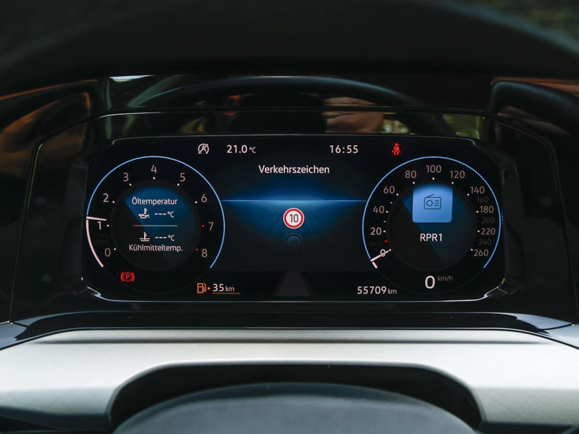 Volkswagen Golf Life