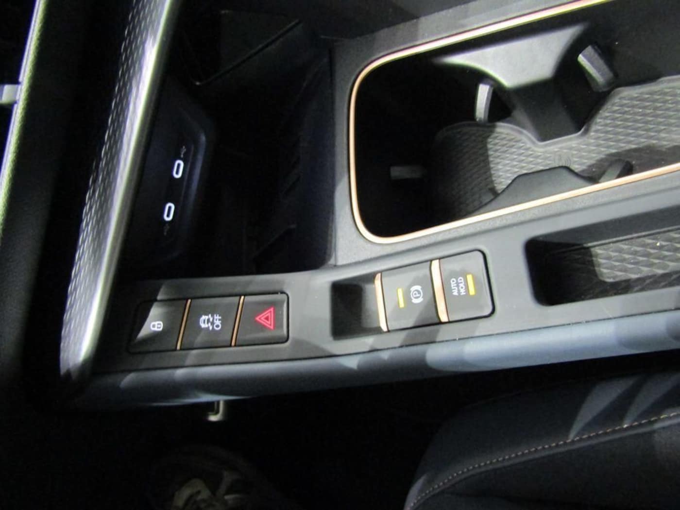 CUPRA Terramar 1.5 TSI e-Hybrid DSG 150 kW (204 CV) — photo 12