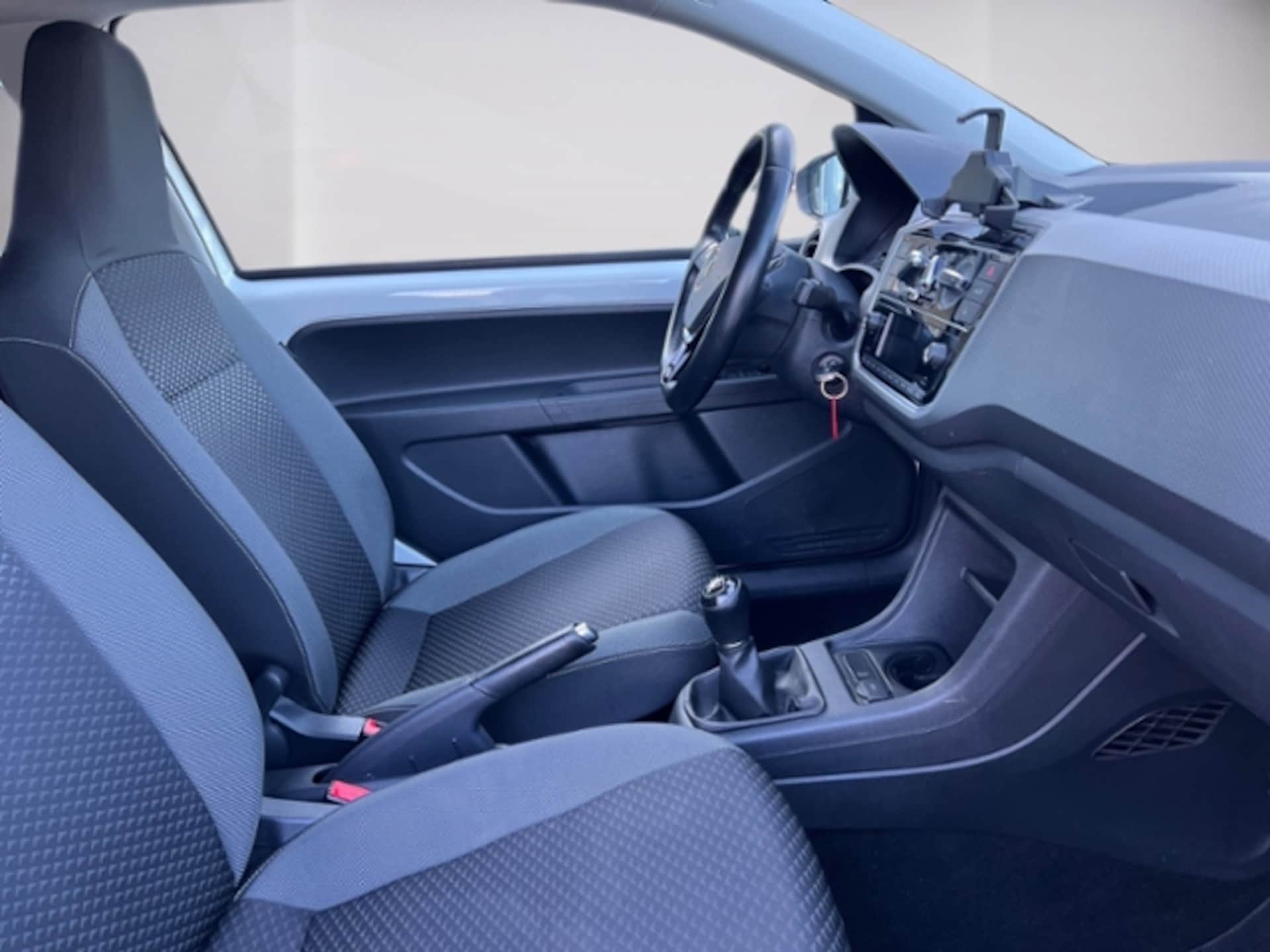 Volkswagen up! ACTIVE