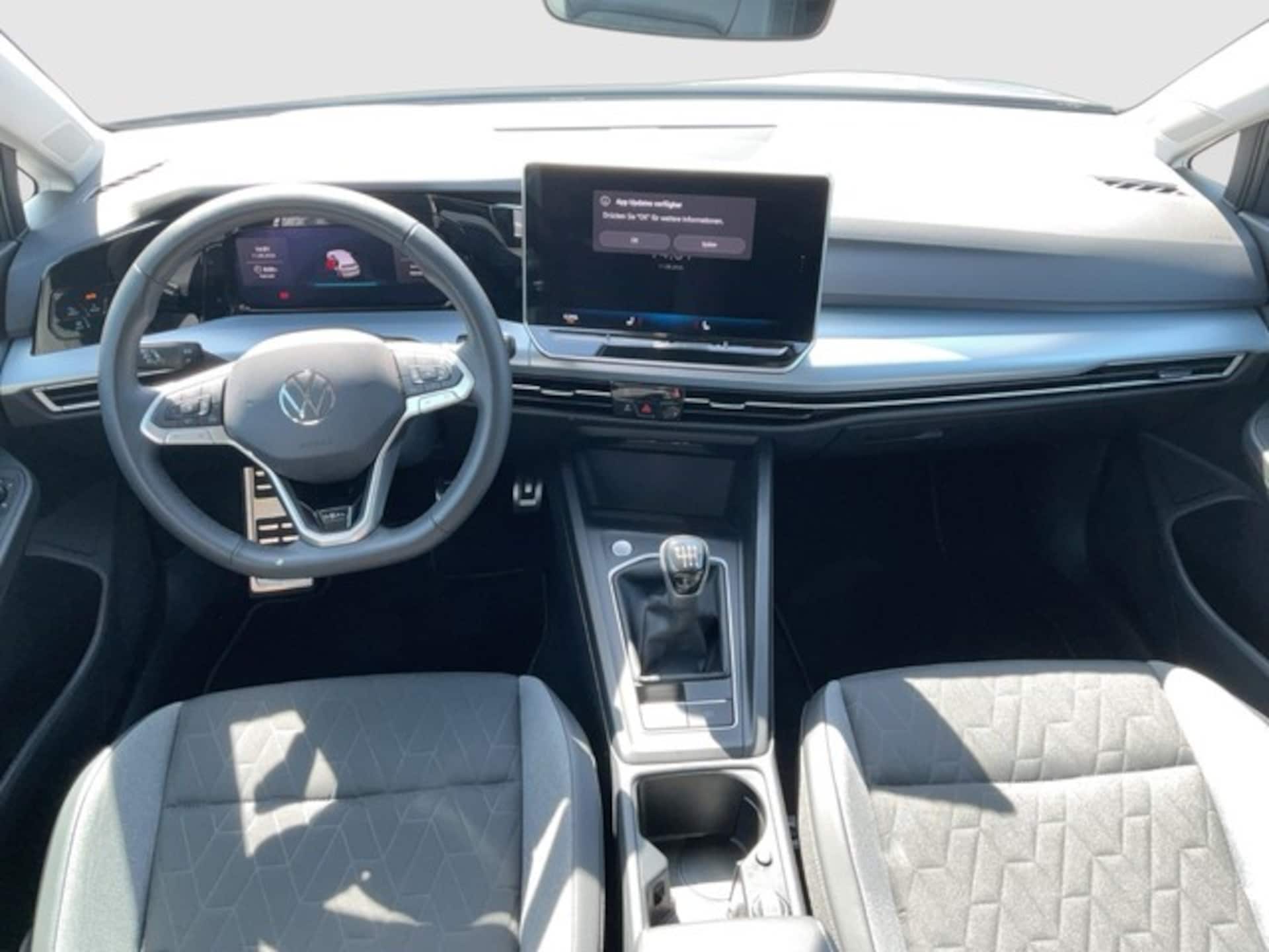 Volkswagen Golf Life