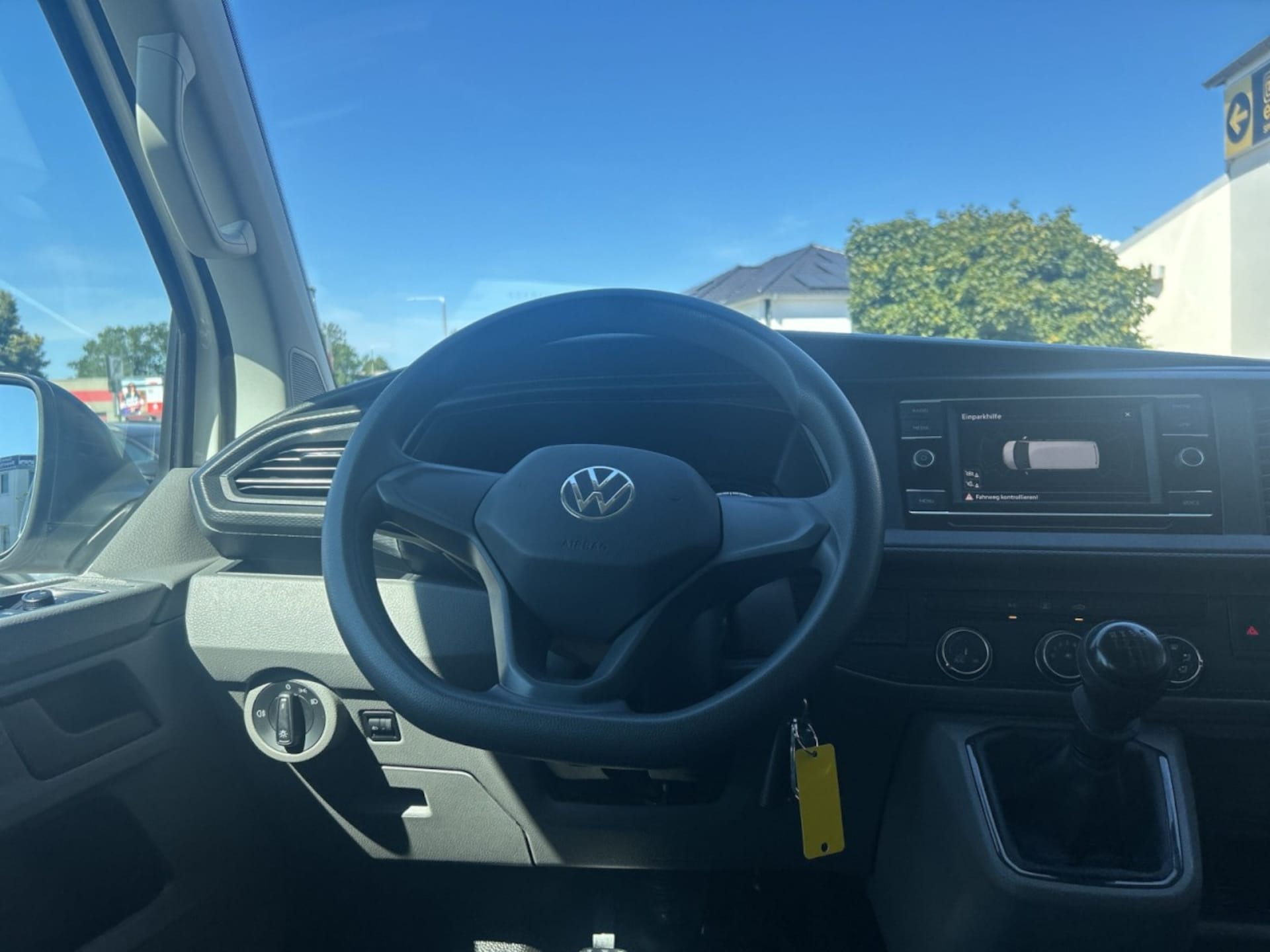 Volkswagen T6.1 Transporter Kombi langer Radstand
