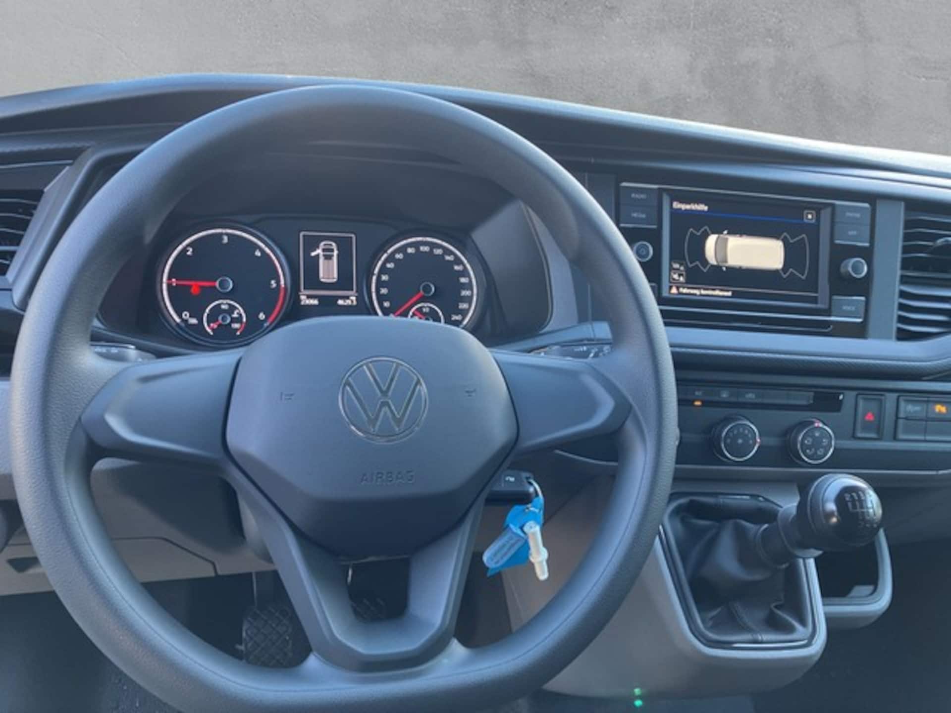 Volkswagen T6.1 Transporter Kombi langer Radstand