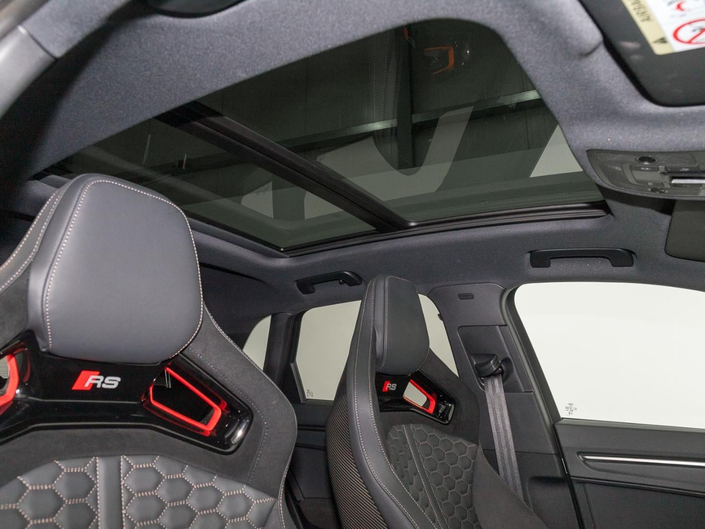 Image about Audi RS Q3 TFSI quattro S tronic