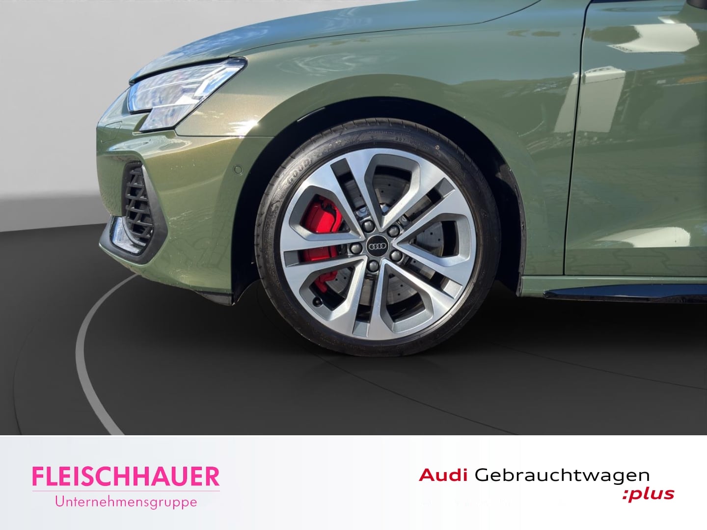 Bild über Audi S3 Limousine TFSI quattro S tronic - für weitere Informationen kontaktieren Sie den Audi Partner