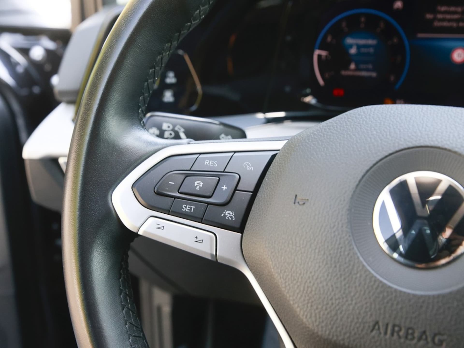 Volkswagen Golf Life