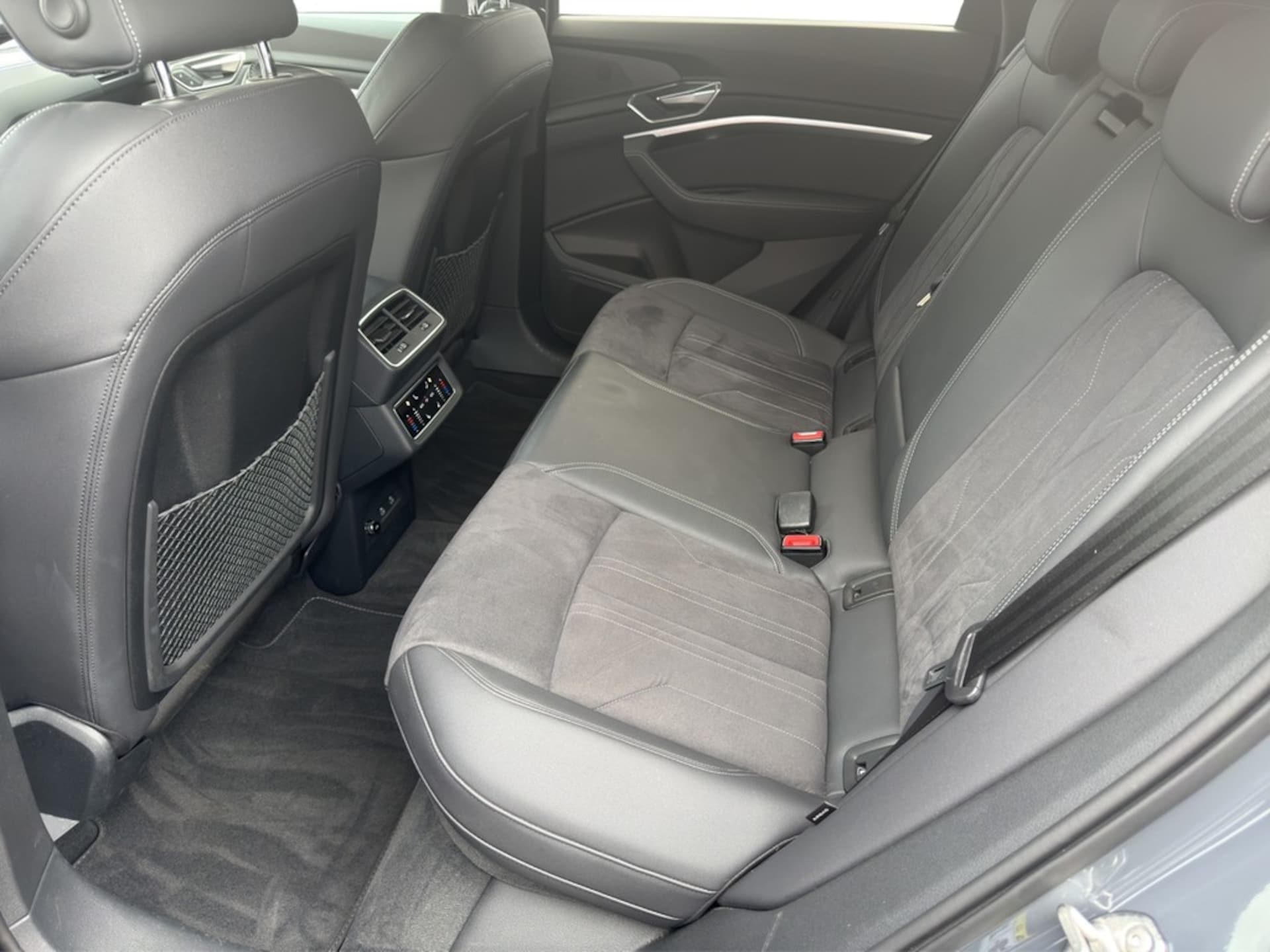 Audi Q8 e-tron S line