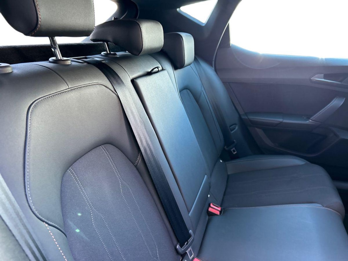 CUPRA Leon León 1.5 eTSI DSG 110 kW (150 CV) — photo 6
