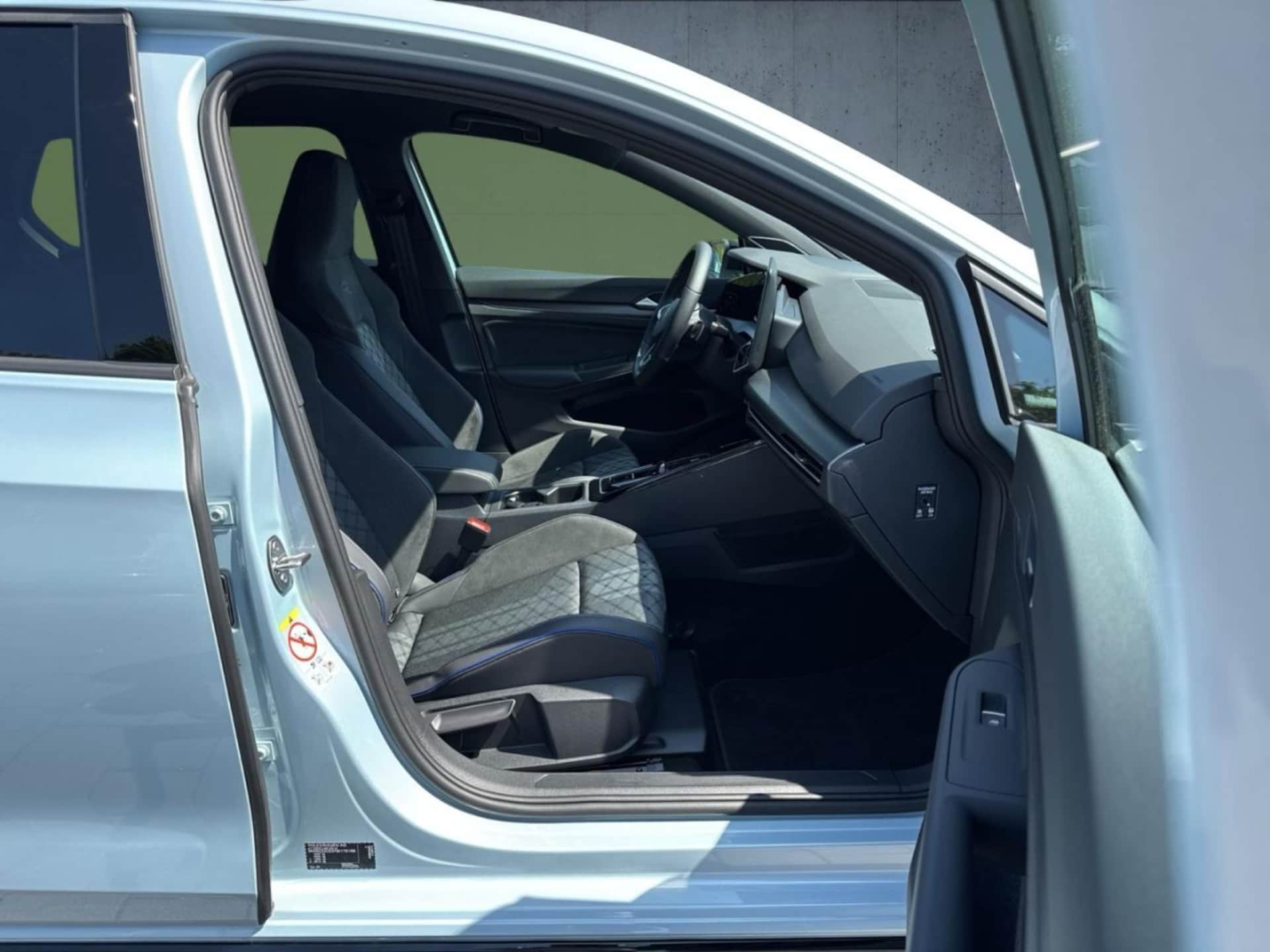 Volkswagen Golf R-Line