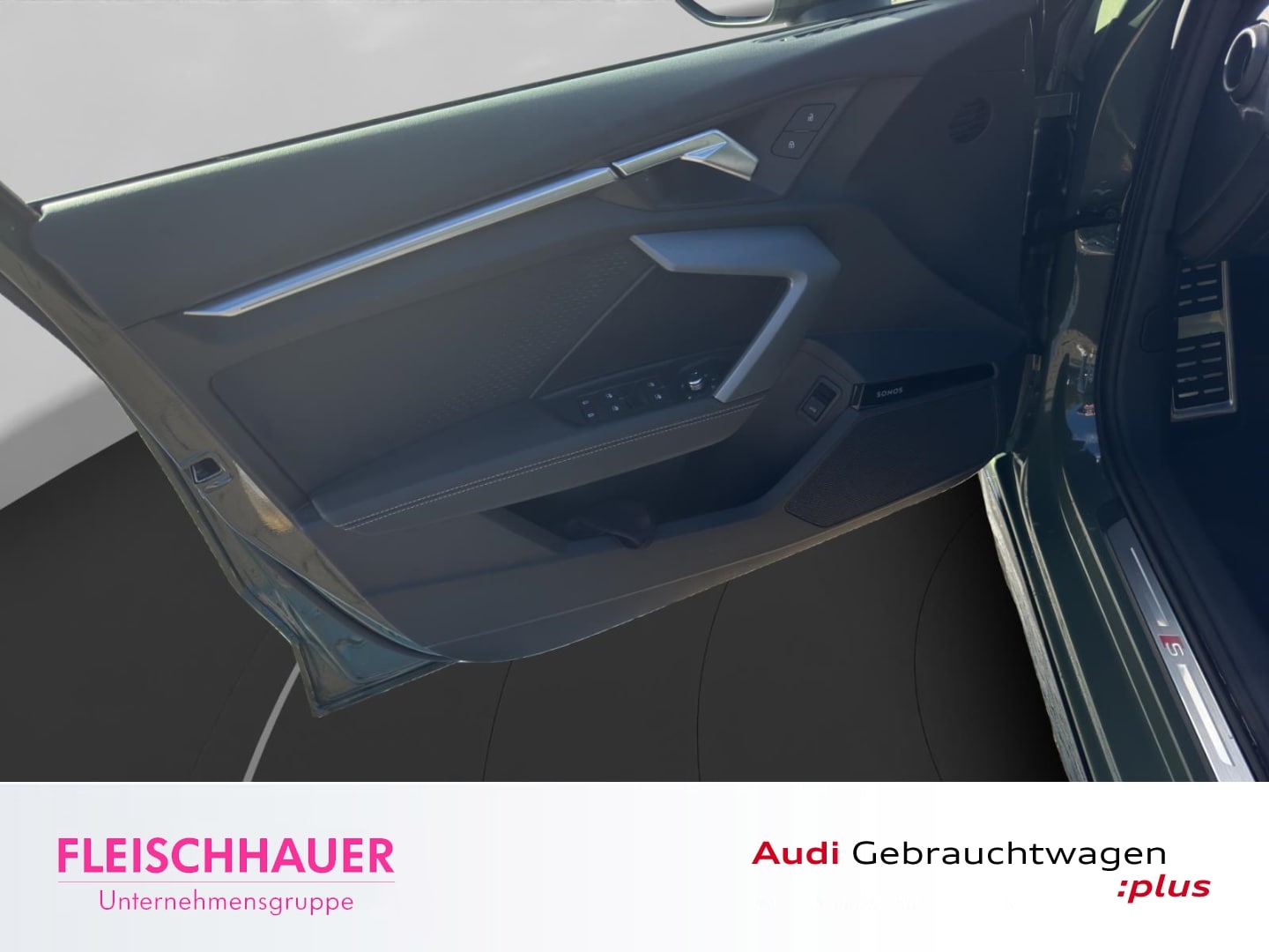 Bild über Audi S3 Limousine TFSI quattro S tronic - für weitere Informationen kontaktieren Sie den Audi Partner