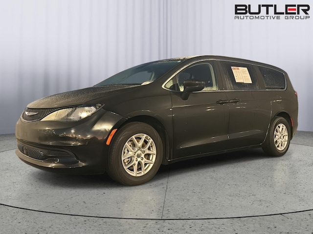 2023 Chrysler Voyager