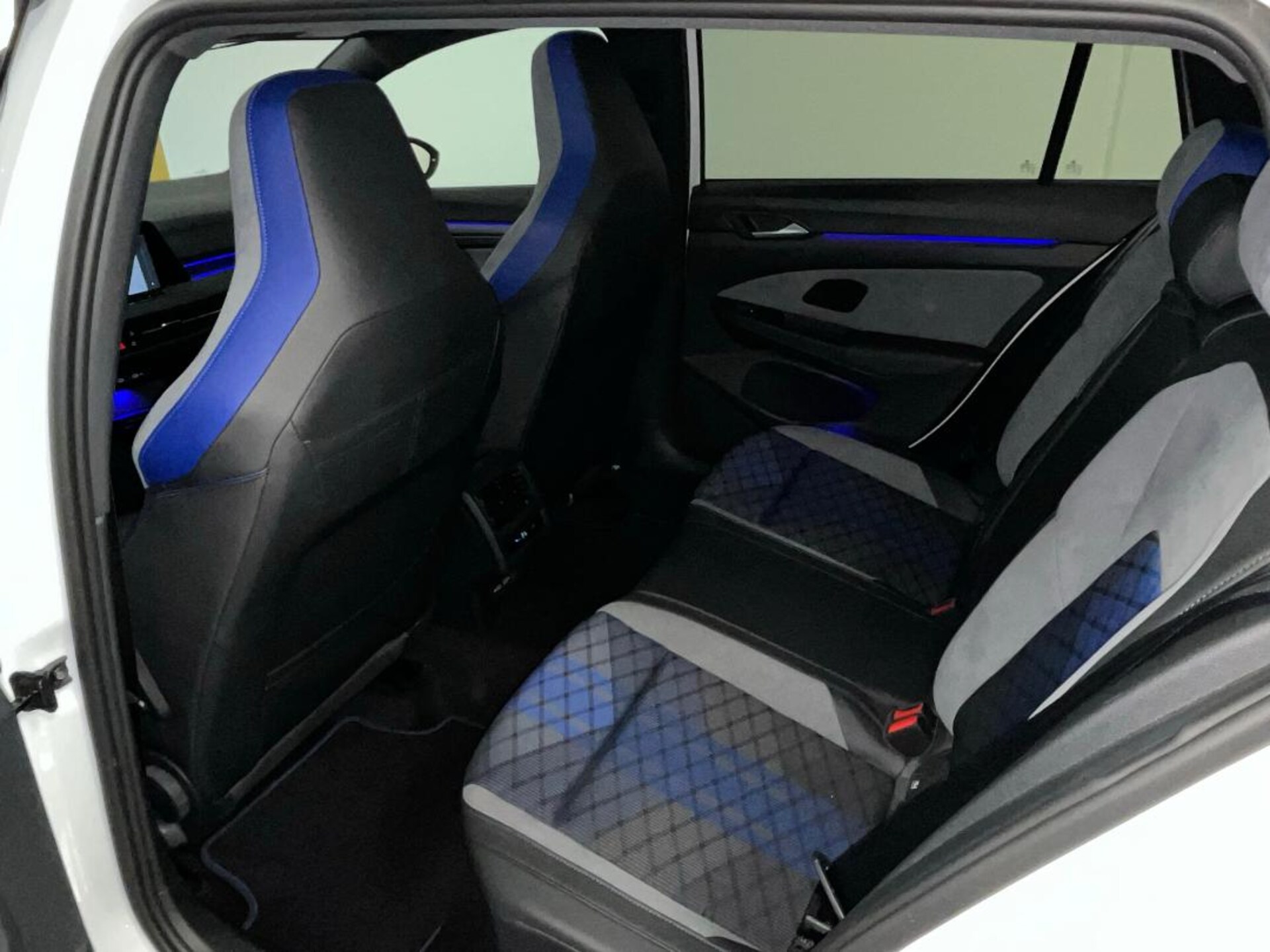 Volkswagen Golf Variant R