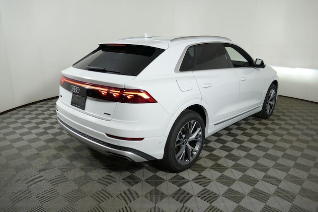 2026 Audi Q8