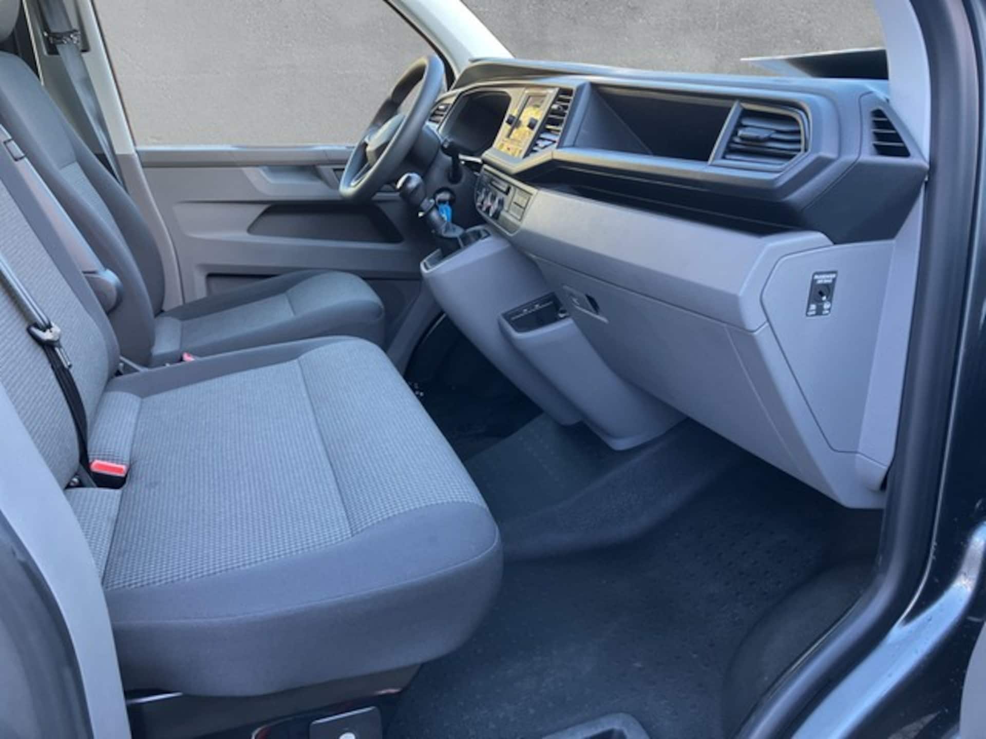 Volkswagen T6.1 Transporter Kombi langer Radstand