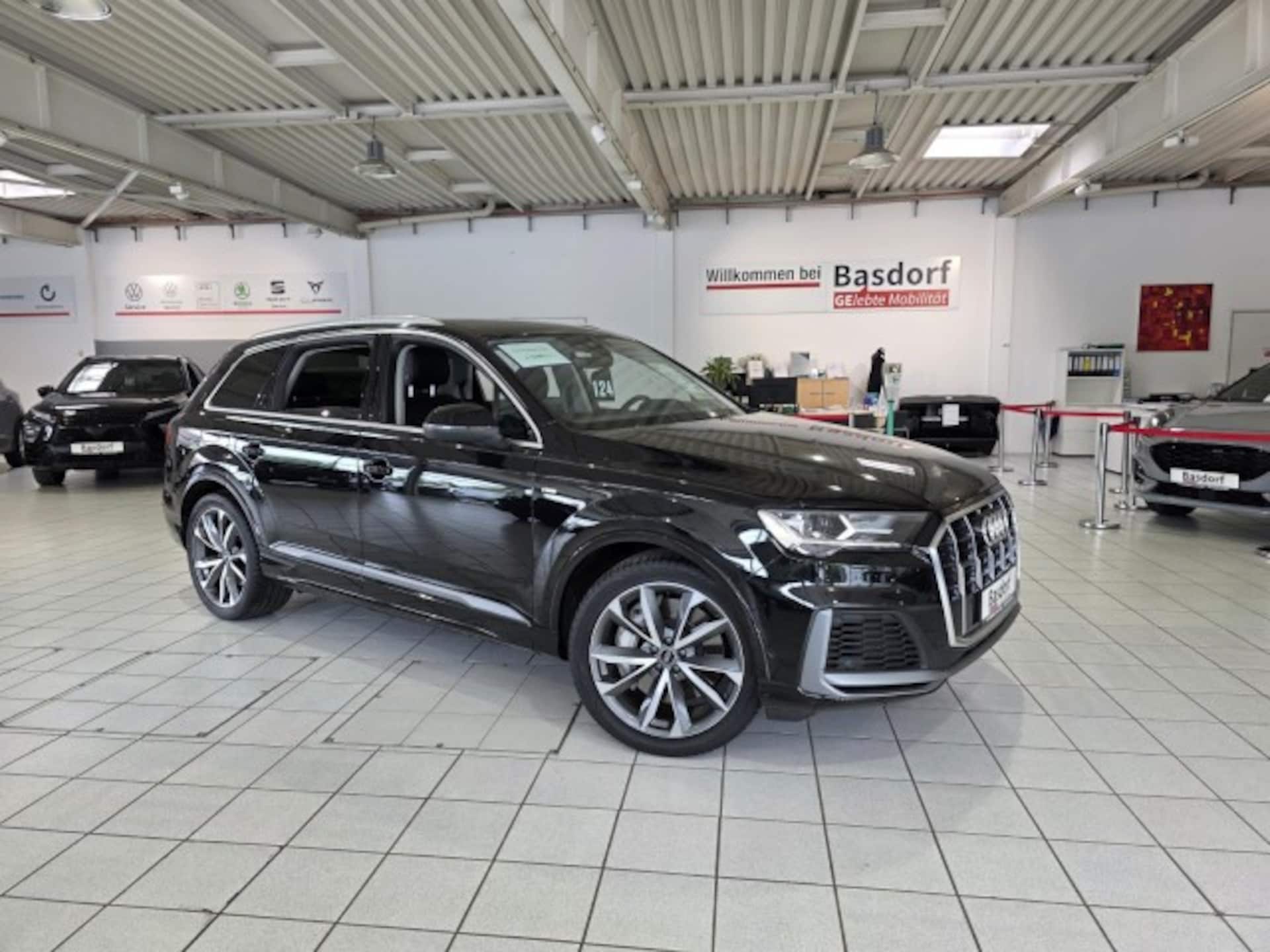 Audi Q7 SUV TFSI e S line