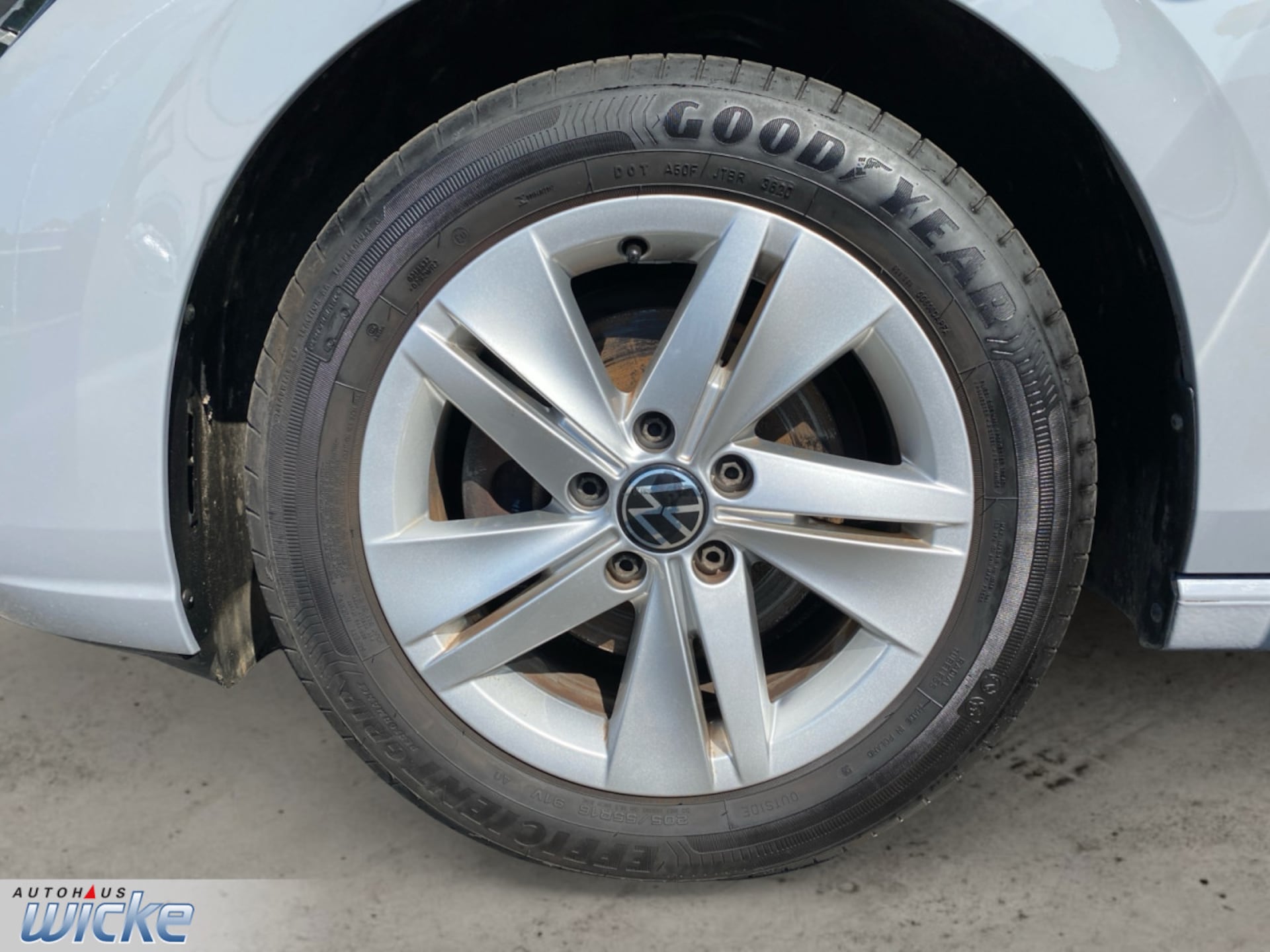 Volkswagen Golf Life