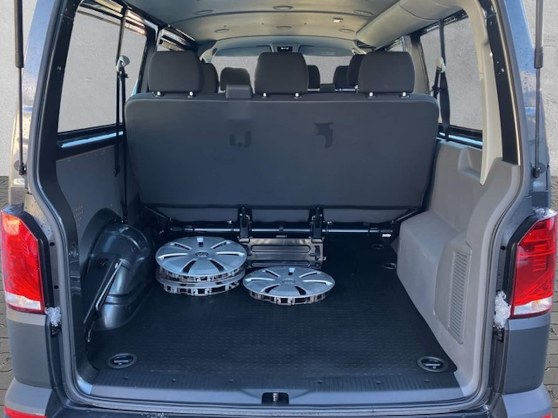 Volkswagen T6.1 Transporter Kombi langer Radstand