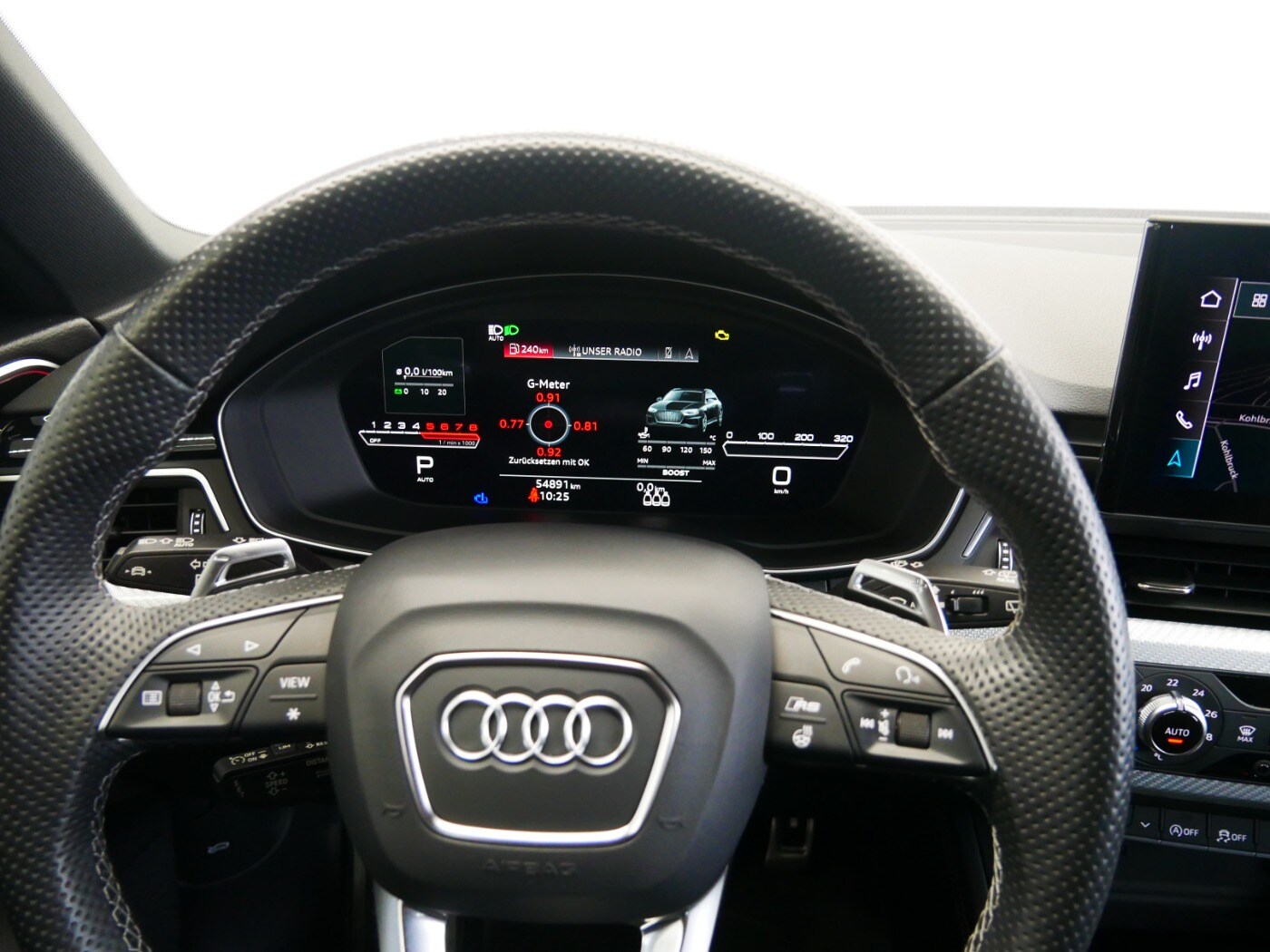 Image about Audi RS 4 Avant TFSI quattro tiptronic