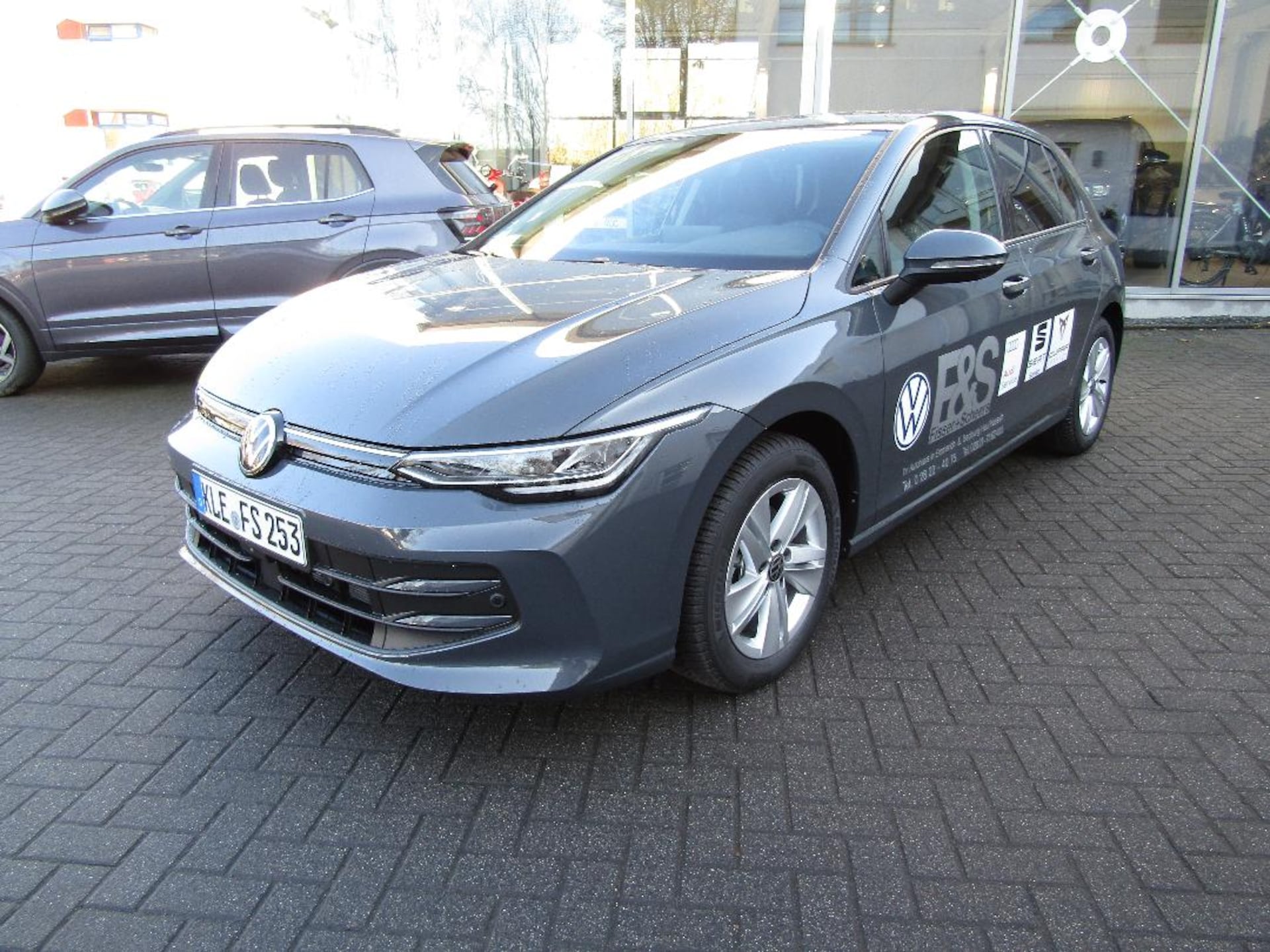 Volkswagen Golf Life