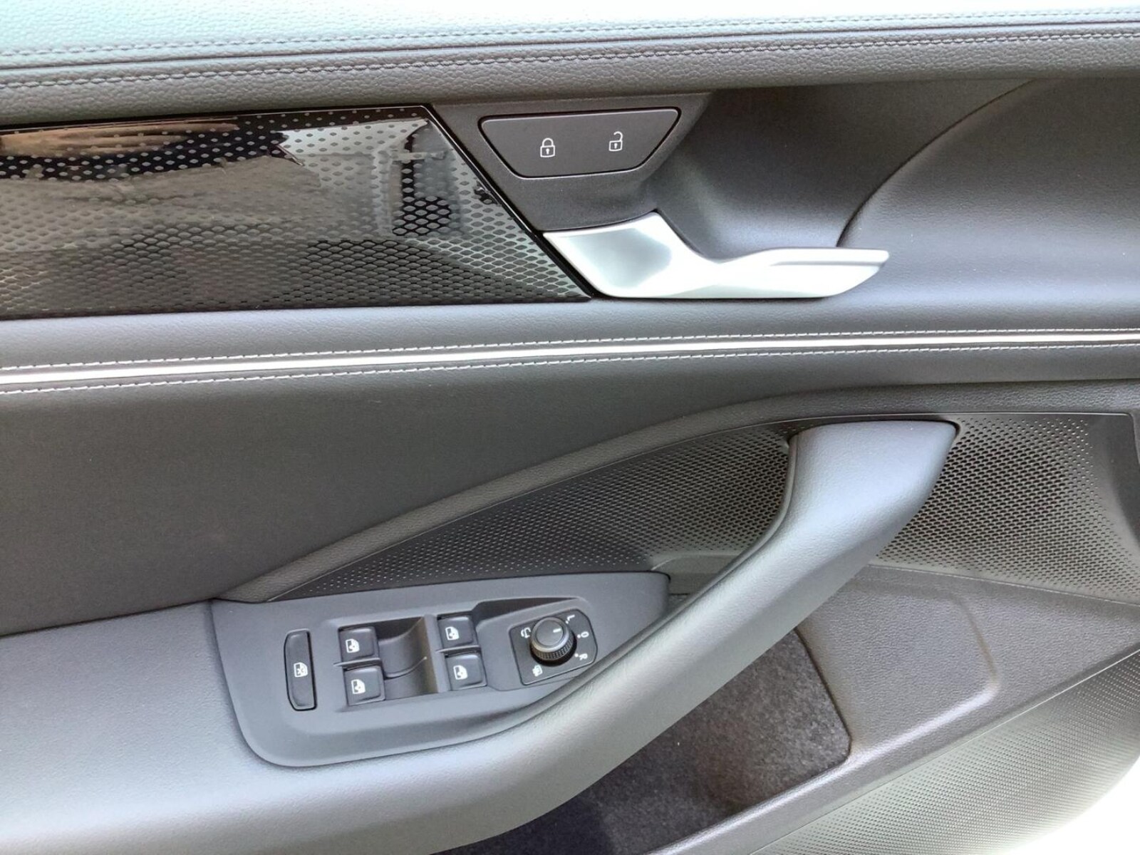 Volkswagen Passat – Bild 9