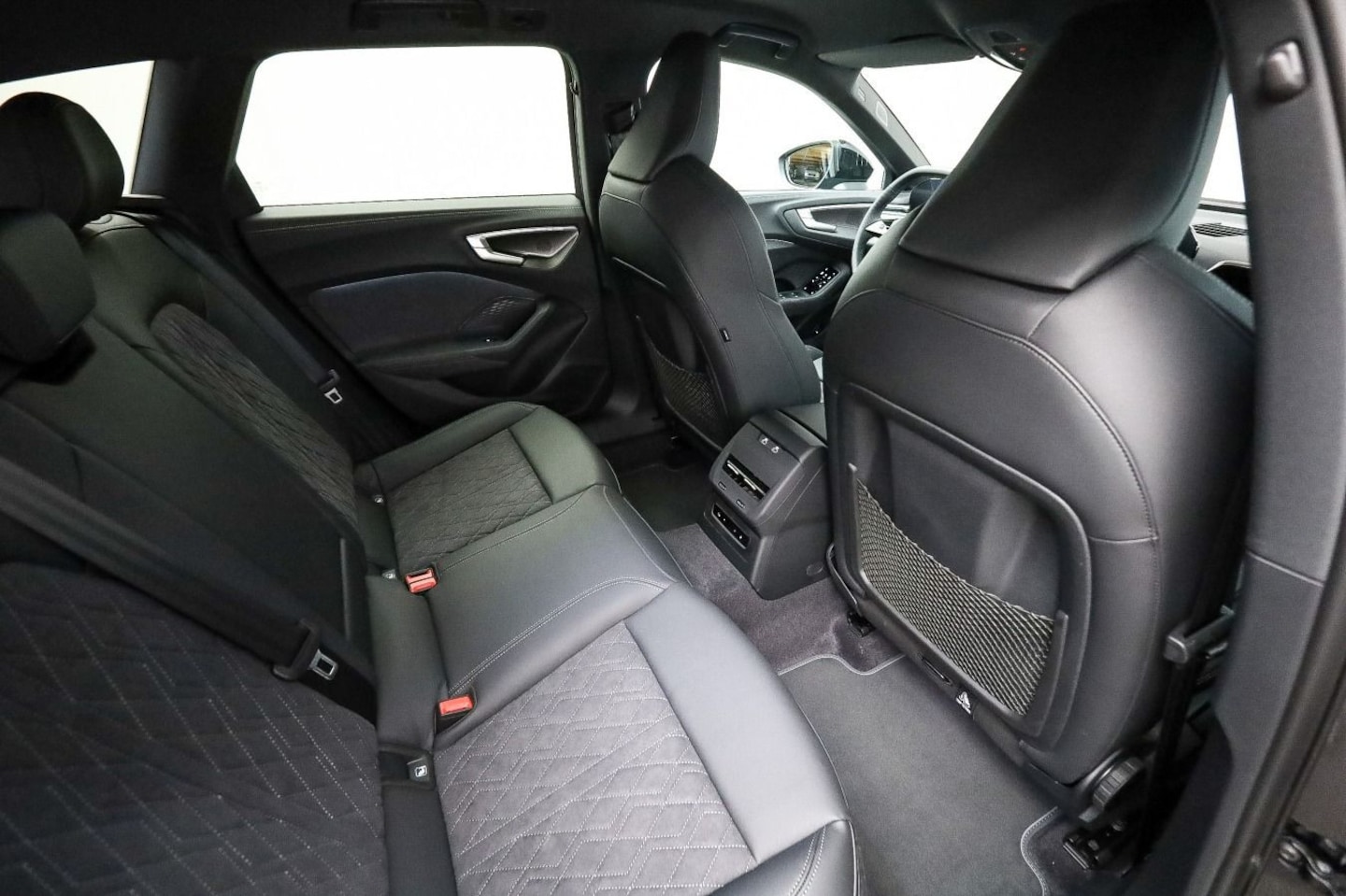 Bild über Audi A5 Avant TDI quattro 150 kW S tronic - für weitere Informationen kontaktieren Sie den Audi Partner
