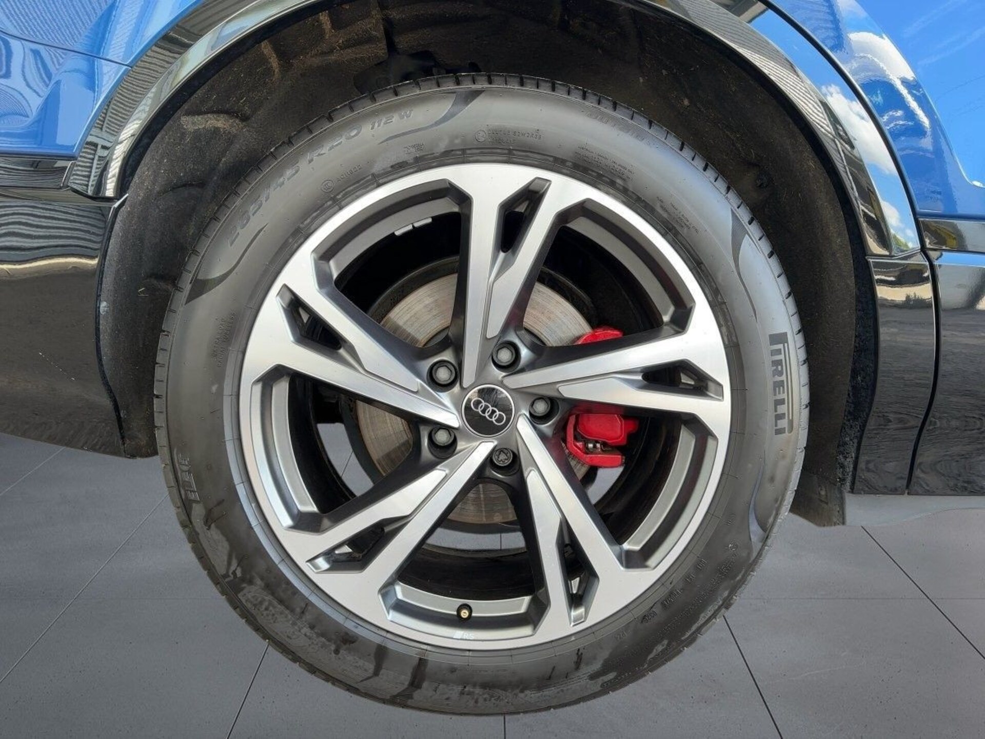Audi Q6 SUV e-tron