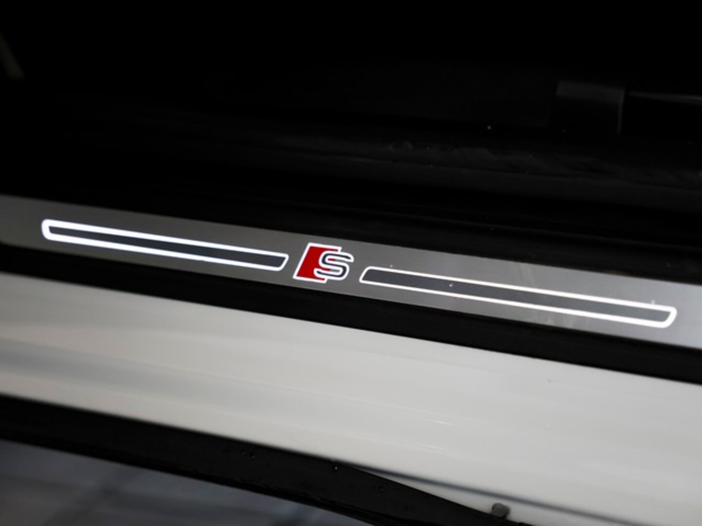 Bild über Audi Q5 Sportback 40 TFSI quattro S tronic - für weitere Informationen kontaktieren Sie den Audi Partner