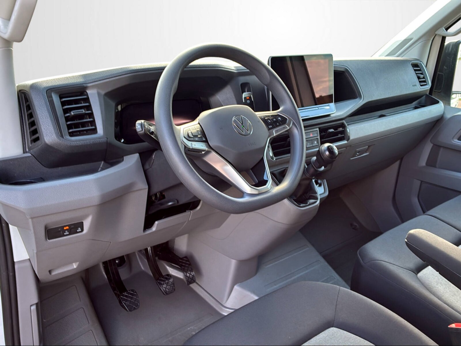 Volkswagen Crafter Kasten mittlerer Radstand – Bild 9
