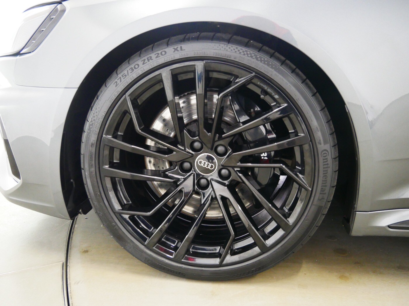 Image about Audi RS 4 Avant TFSI quattro tiptronic