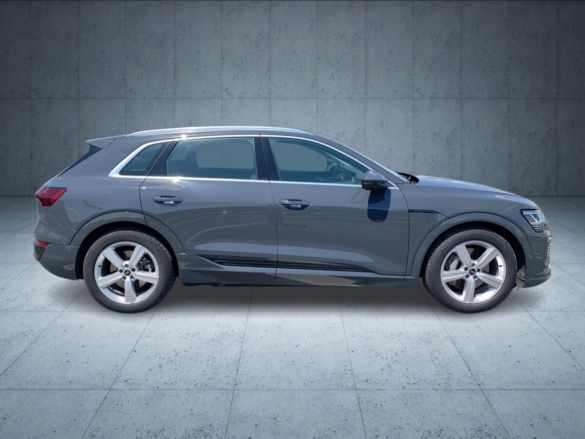 Image about Audi Q8 e-tron S line 50 e-tron quattro