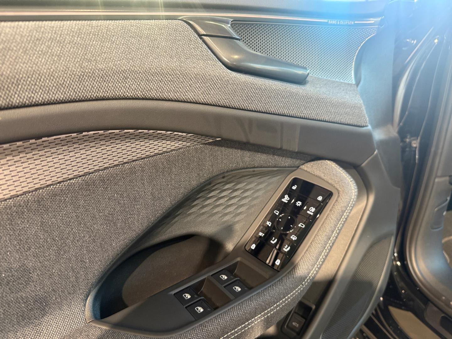 Bild über Audi A6 Avant edition one TDI quattro 150 kW S tronic - für weitere Informationen kontaktieren Sie den Audi Partner