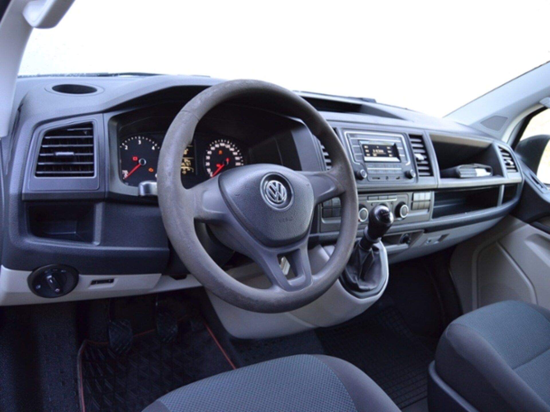 Volkswagen T6 Transporter Kasten kurzer Radstand