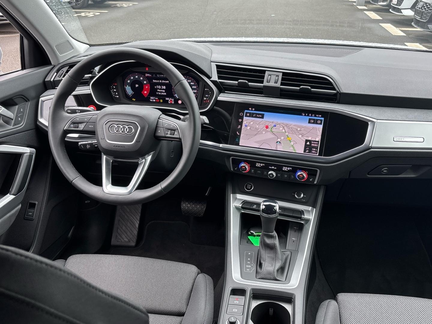 Bild über Audi Q3 TFSI 110 kW S tronic - für weitere Informationen kontaktieren Sie den Audi Partner