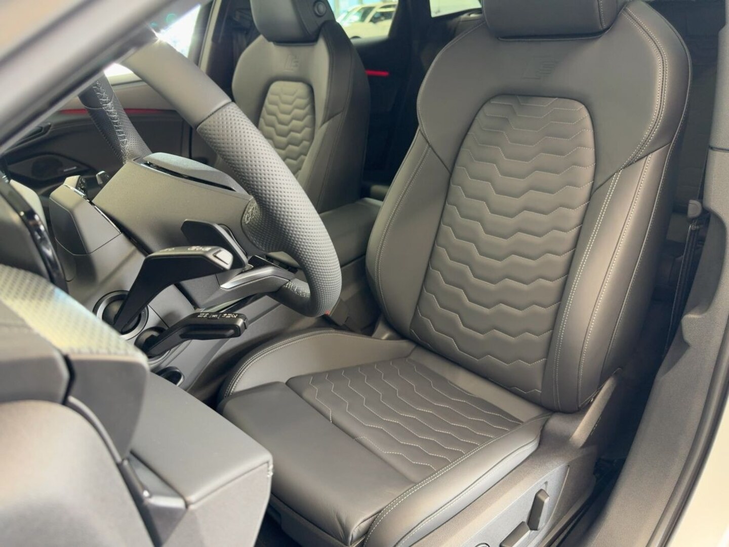 Bild über Audi A6 Avant e-tron S line business e-tron quattro 315 kW - für weitere Informationen kontaktieren Sie den Audi Partner
