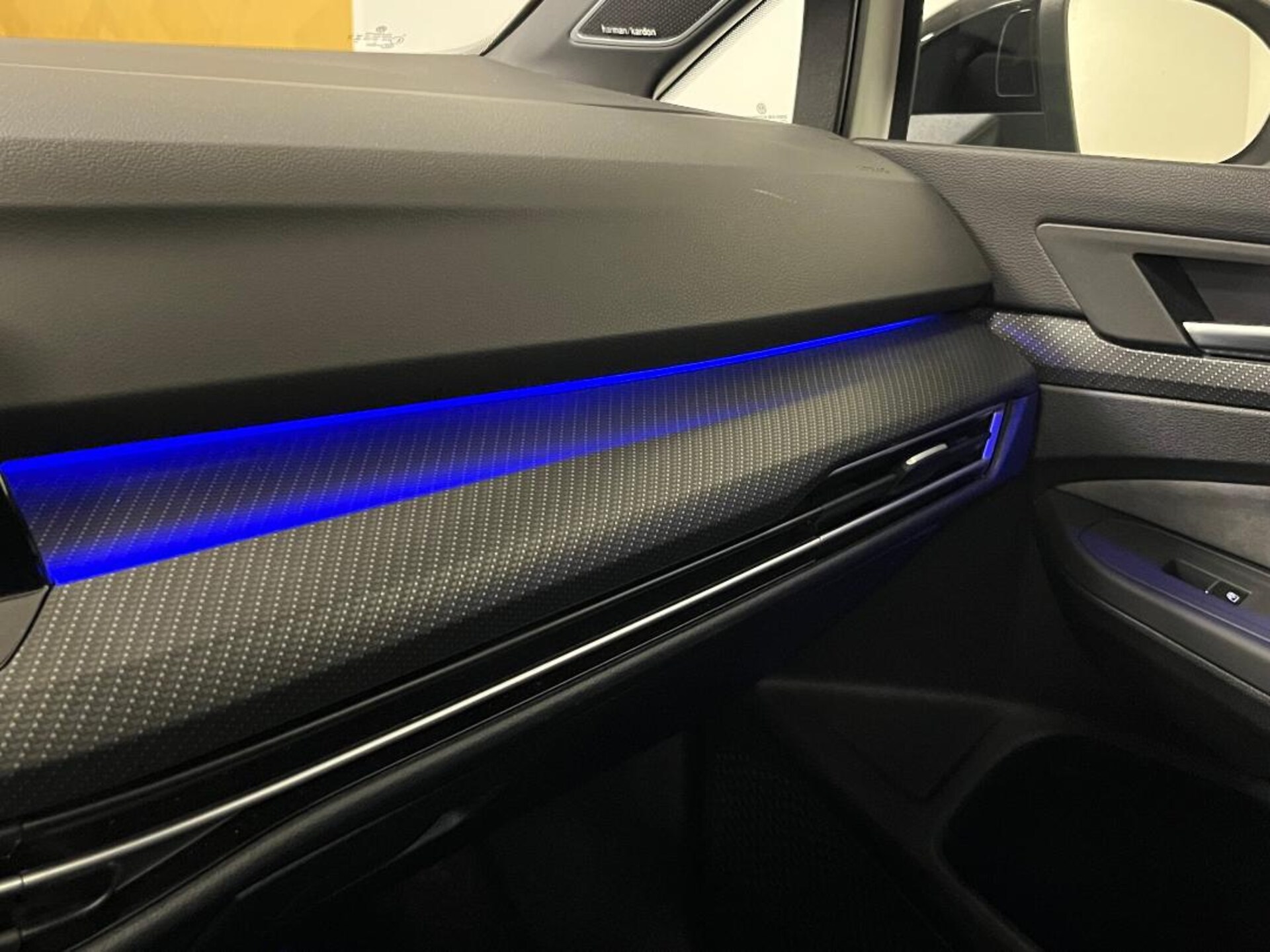 Volkswagen Golf Variant R