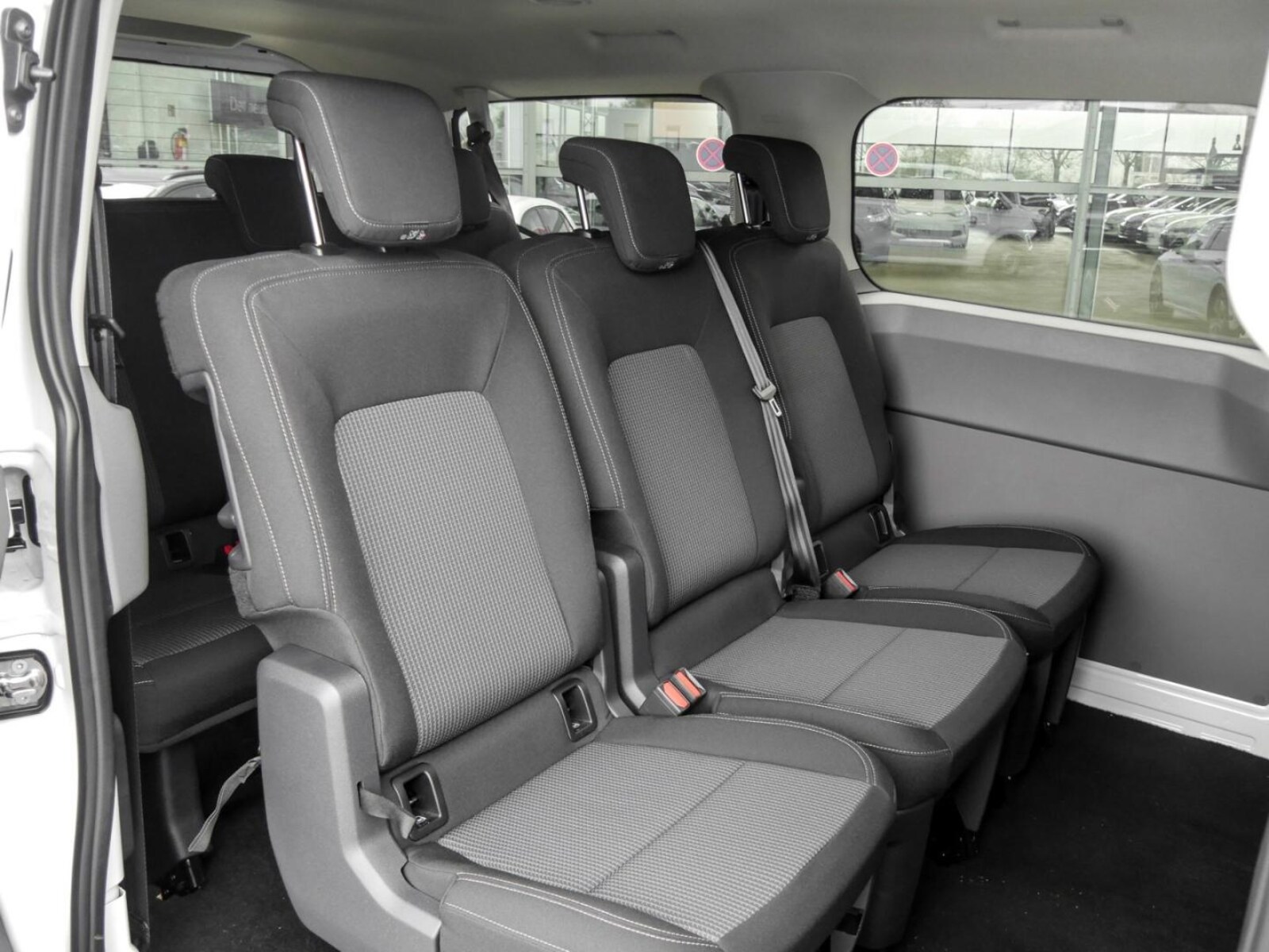 Volkswagen Transporter Kombi kurzer Radstand – Bild 5