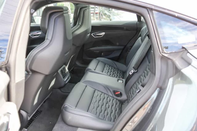 2026 Audi S e-tron GT Premium Plus - Photo 17