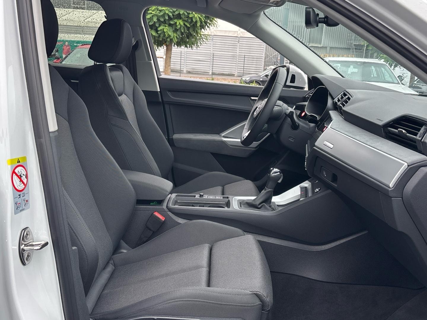 Bild über Audi Q3 TFSI 110 kW S tronic - für weitere Informationen kontaktieren Sie den Audi Partner