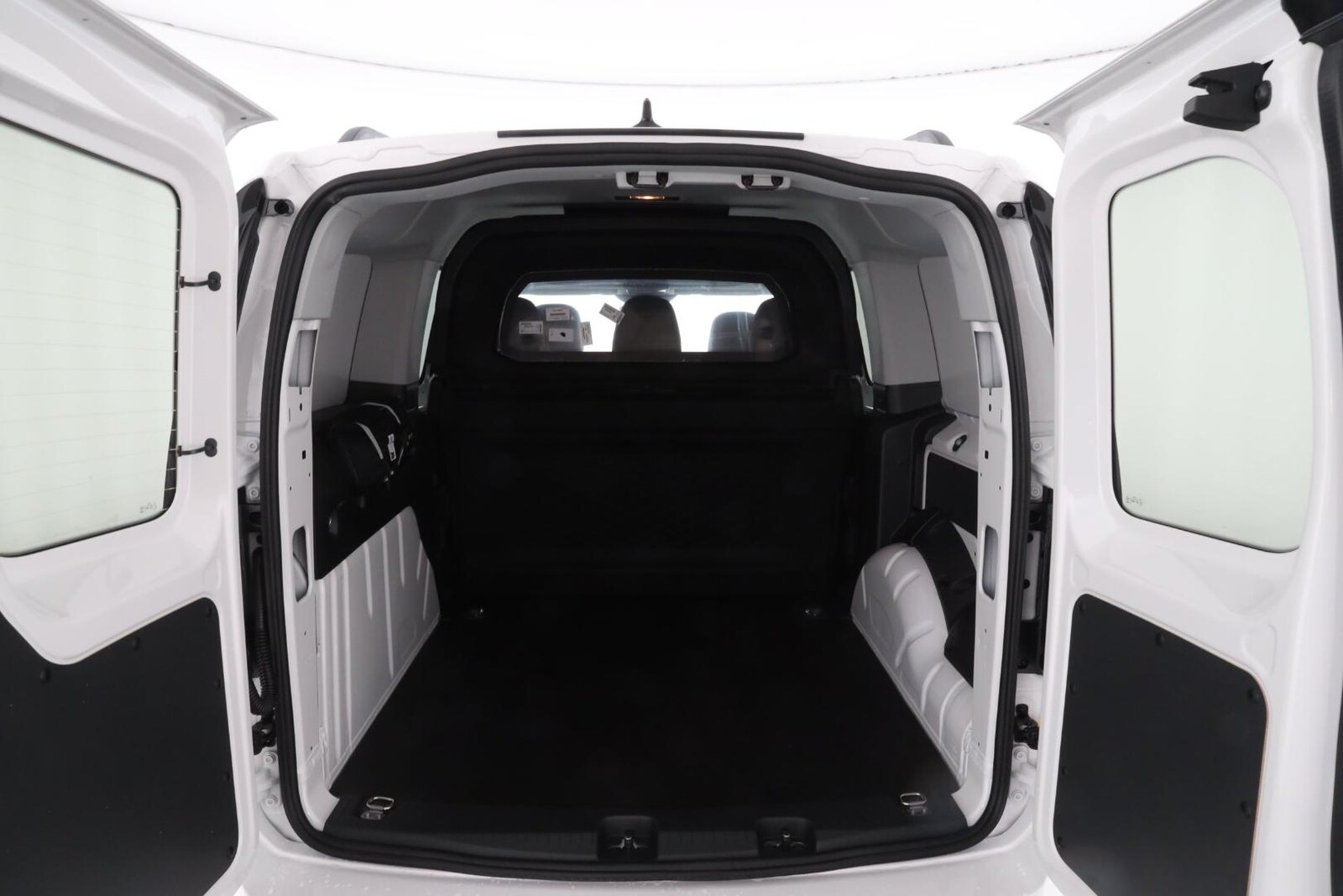 Volkswagen Caddy Maxi Kombi – Bild 10