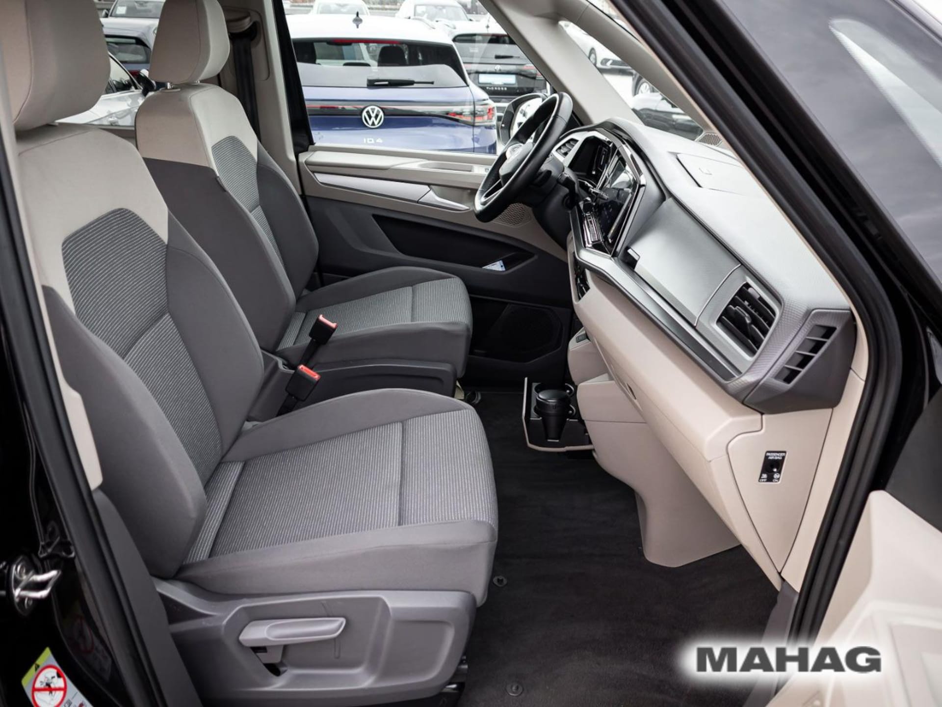 Volkswagen Multivan Basis-Modell