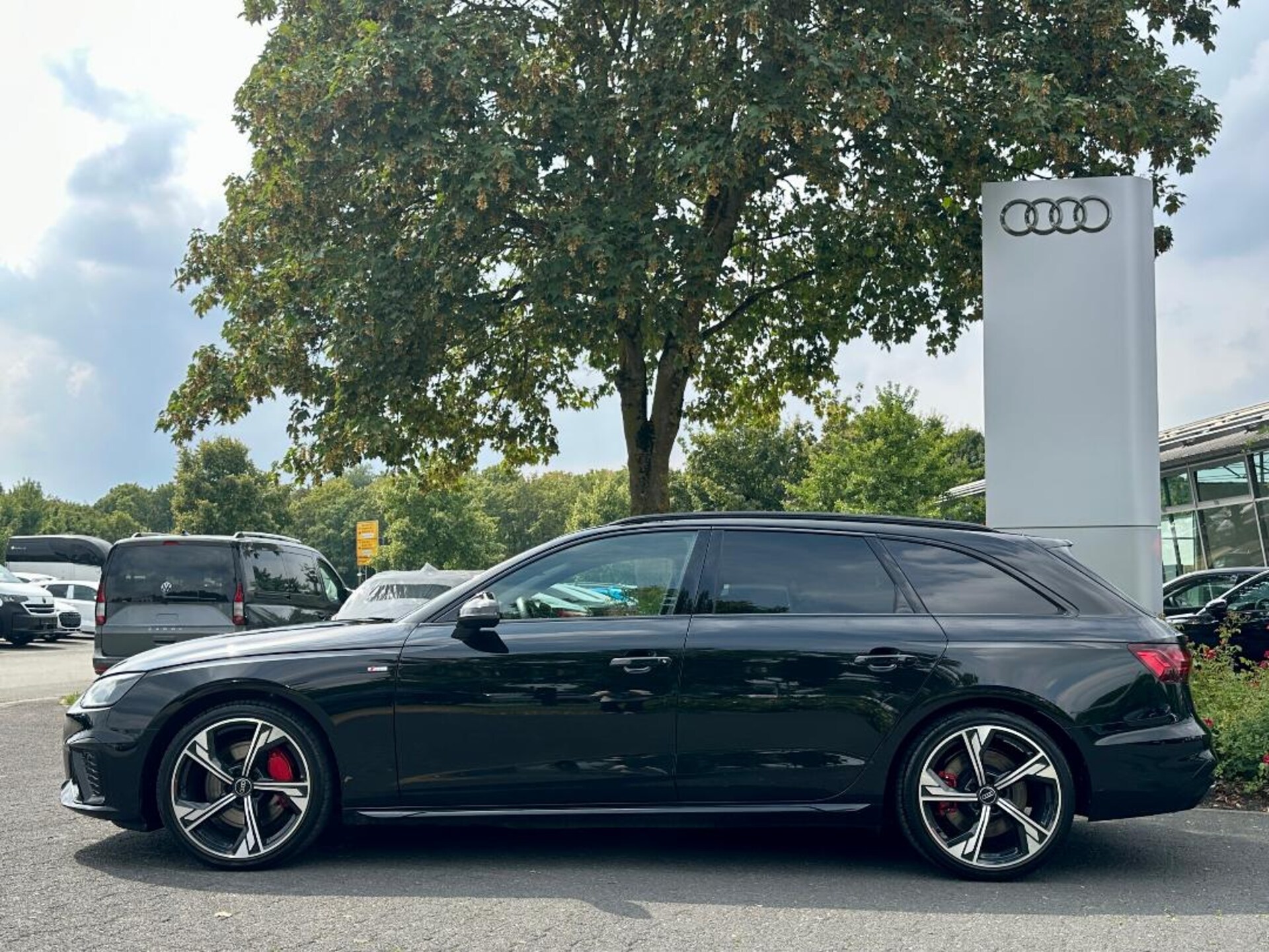 Audi A4 Avant S line