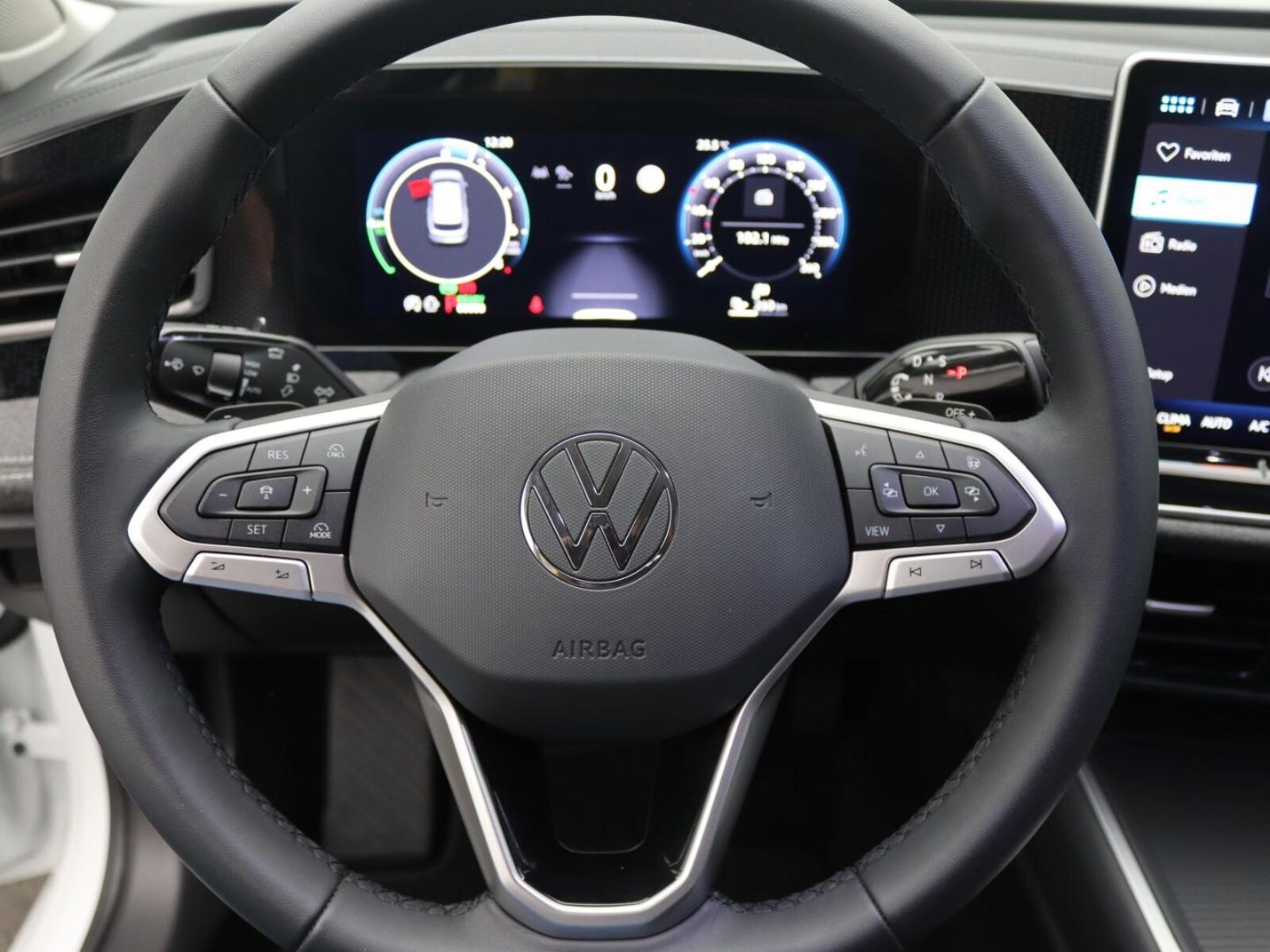 Volkswagen Passat – Bild 15