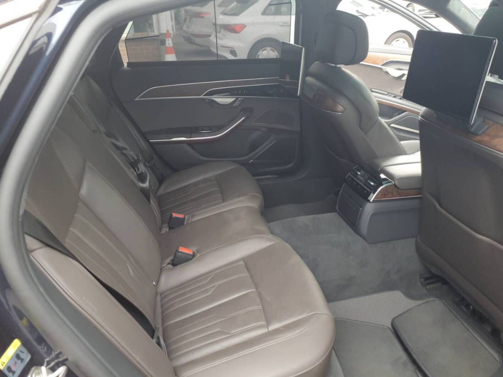 Audi A8 L – Bild 6