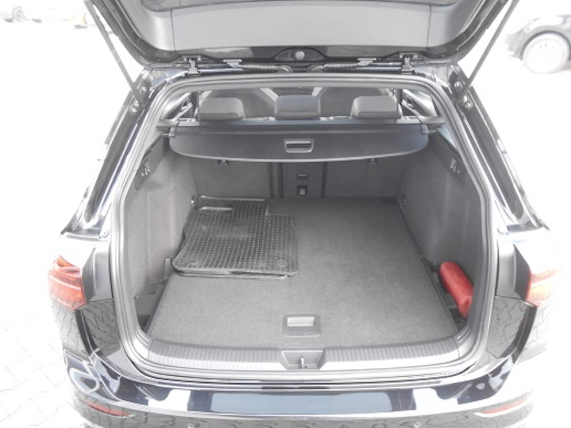 Volkswagen Golf Variant R-Line