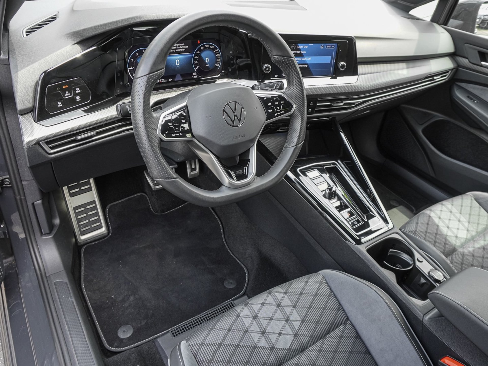 Volkswagen Golf R-Line