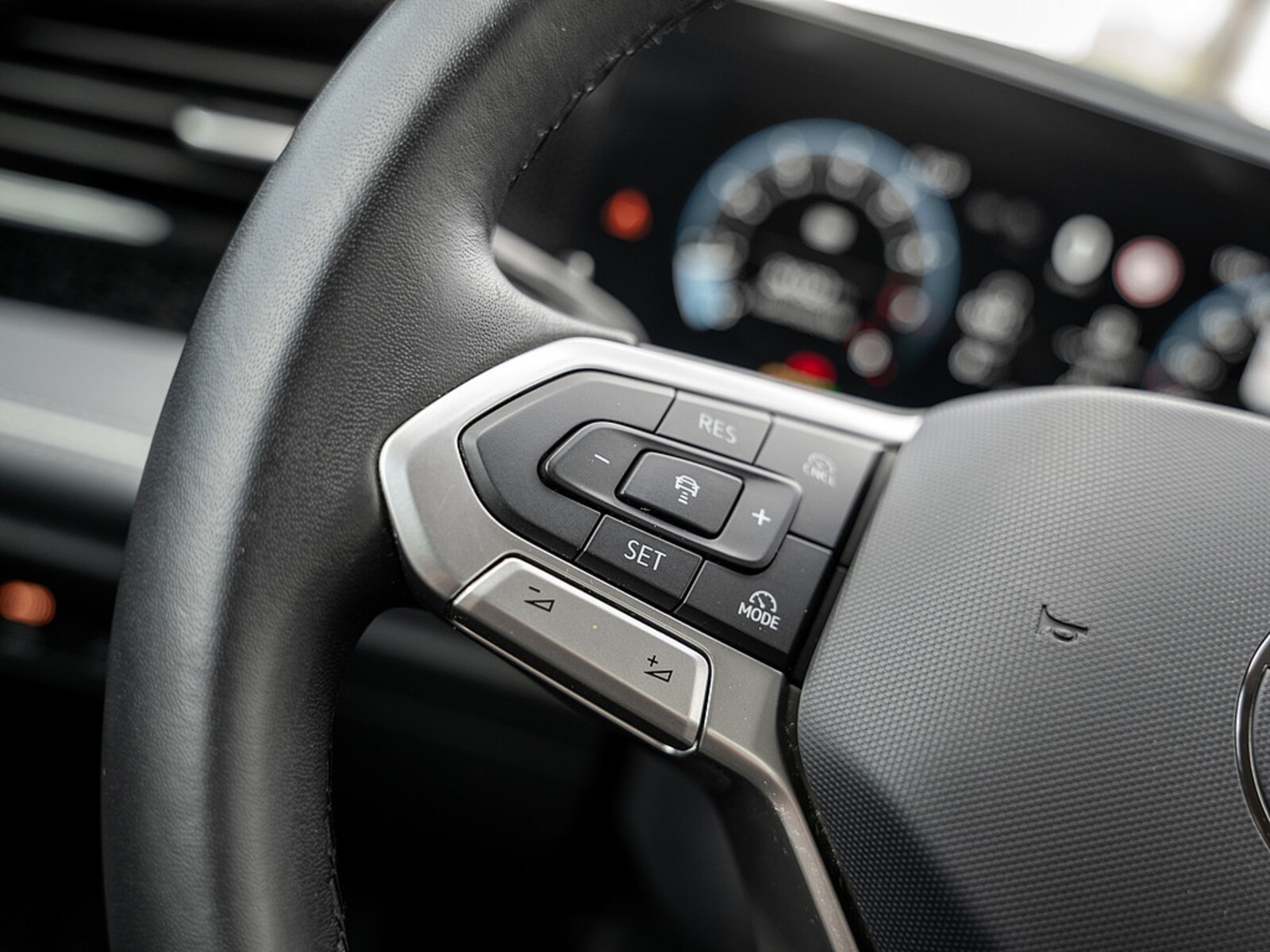 Volkswagen Passat – Bild 12