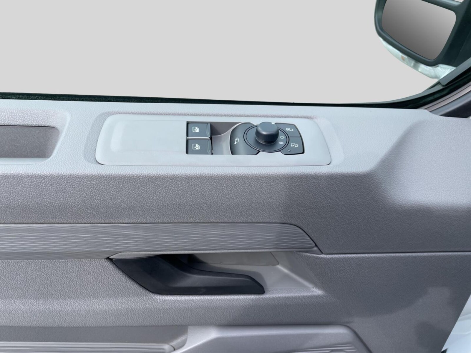 Volkswagen Transporter Kasten kurzer Radstand – Bild 7