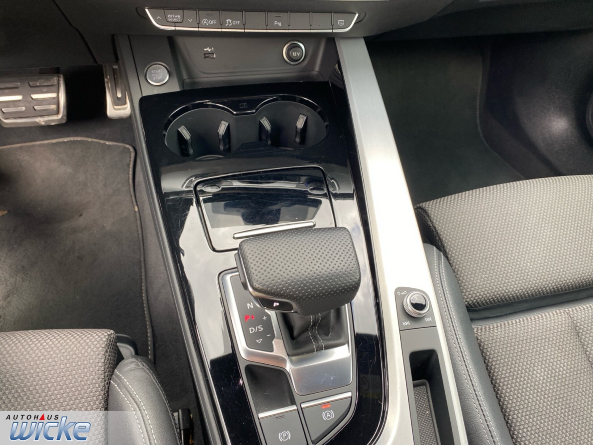 Audi A4 Avant S line