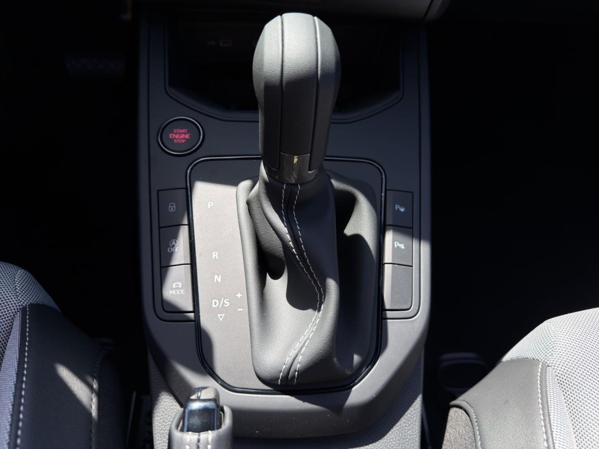 SEAT Arona FR